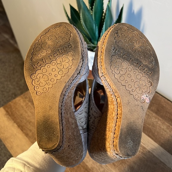 Not Rated Lace Up Wedges - Picture 4 of 4